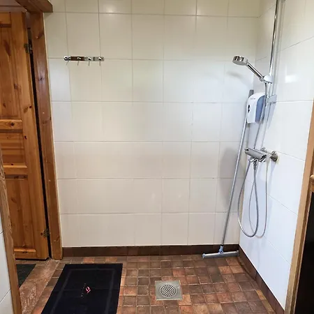 Lumikki 1 - 8 Henkiloelle, Luoteis-himos Ski-inout Jämsä